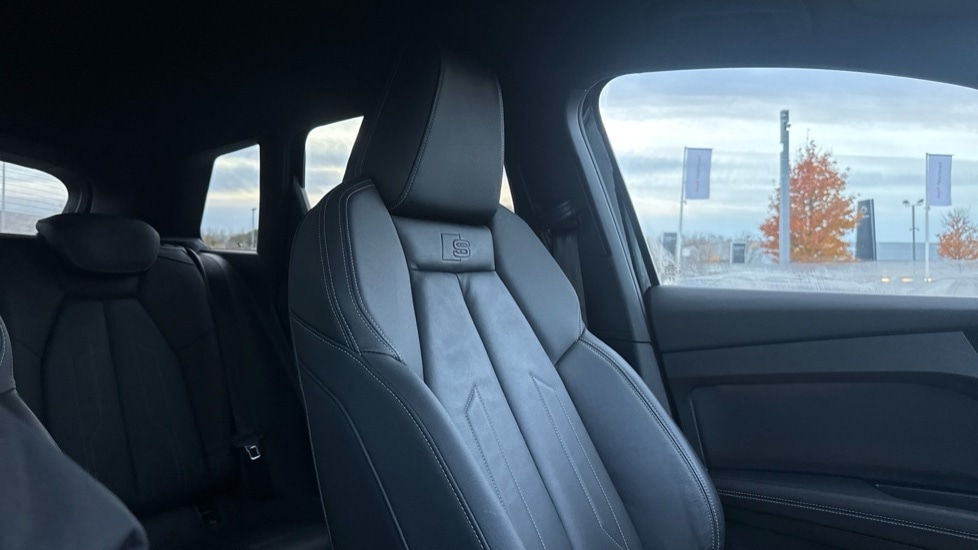 Used Audi Q4 e-tron 2023 for sale - 76872618: Photo 17