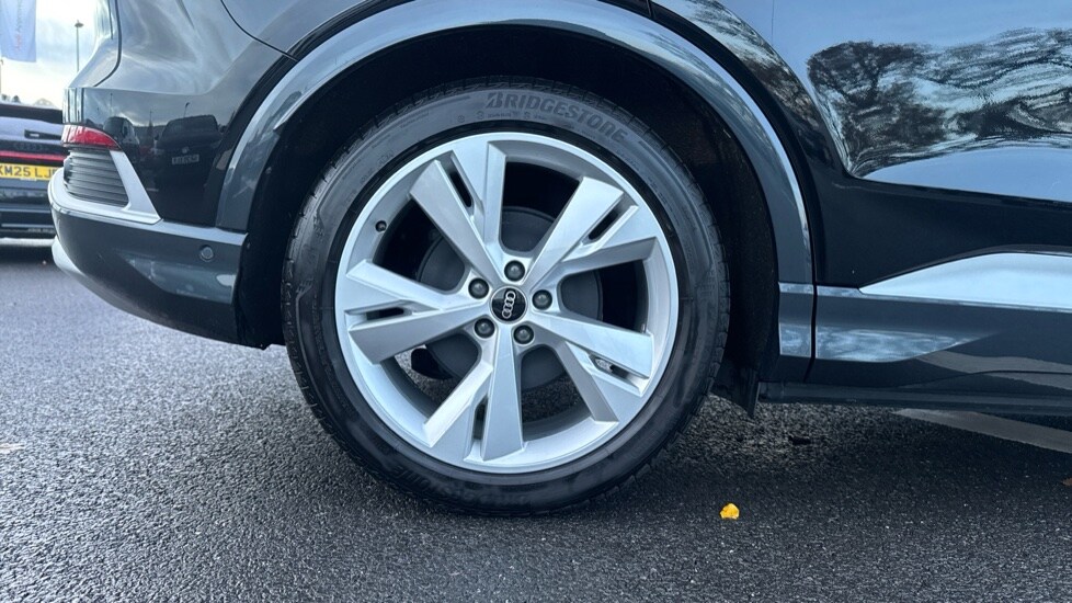 Used Audi Q4 e-tron 2023 for sale - 76872618: Photo 21