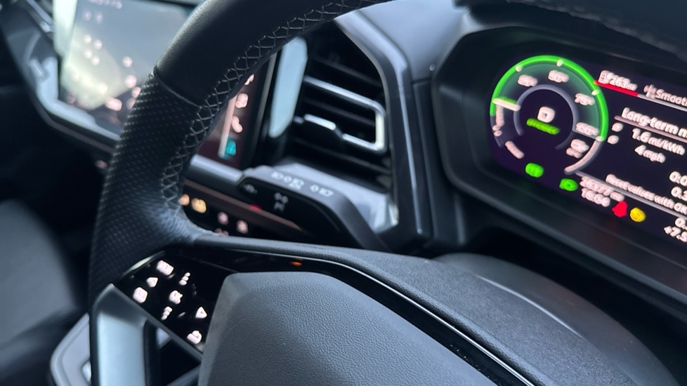 Used Audi Q4 e-tron 2023 for sale - 76872618: Photo 31