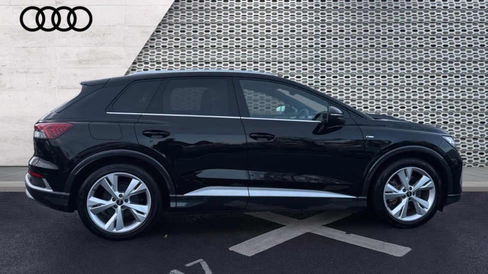 Used Audi Q4 e-tron 2023 for sale - 76872618: Photo 4