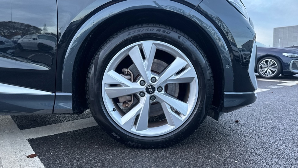 Used Audi Q4 e-tron 2023 for sale - 76872618: Photo 5