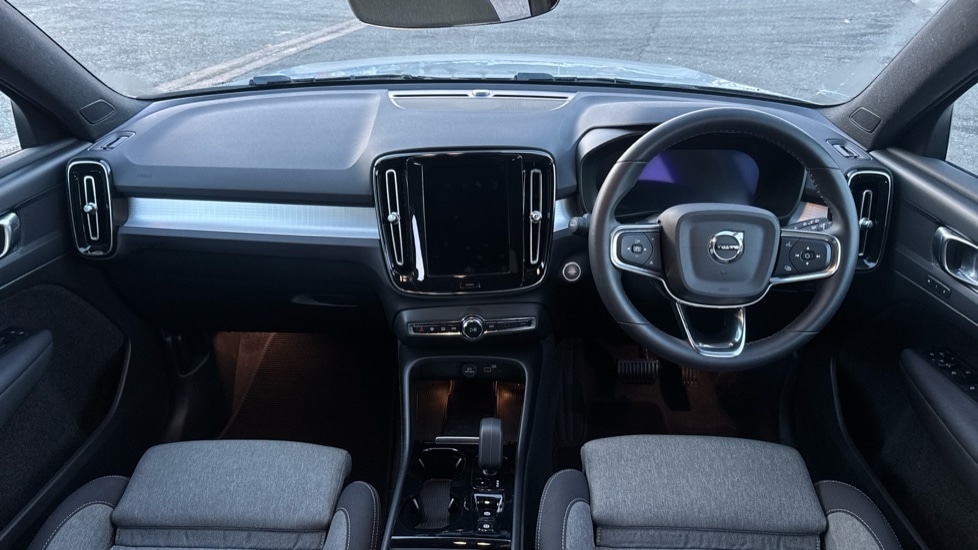 Used Volvo XC40 2023 for sale - 76873196: Photo 11