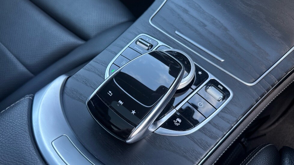 Used Mercedes-Benz GLC 2019 for sale - 76025311: Photo 29