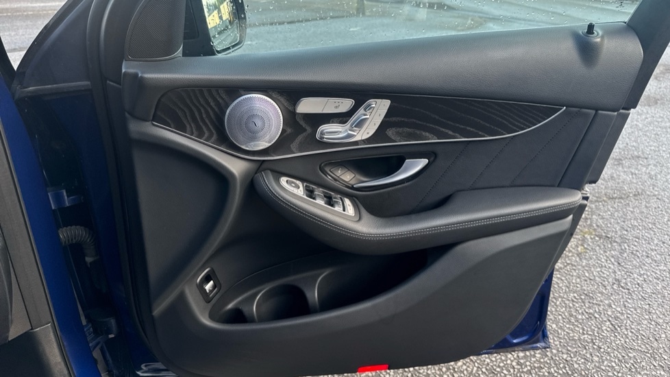 Used Mercedes-Benz GLC 2019 for sale - 76025311: Photo 30