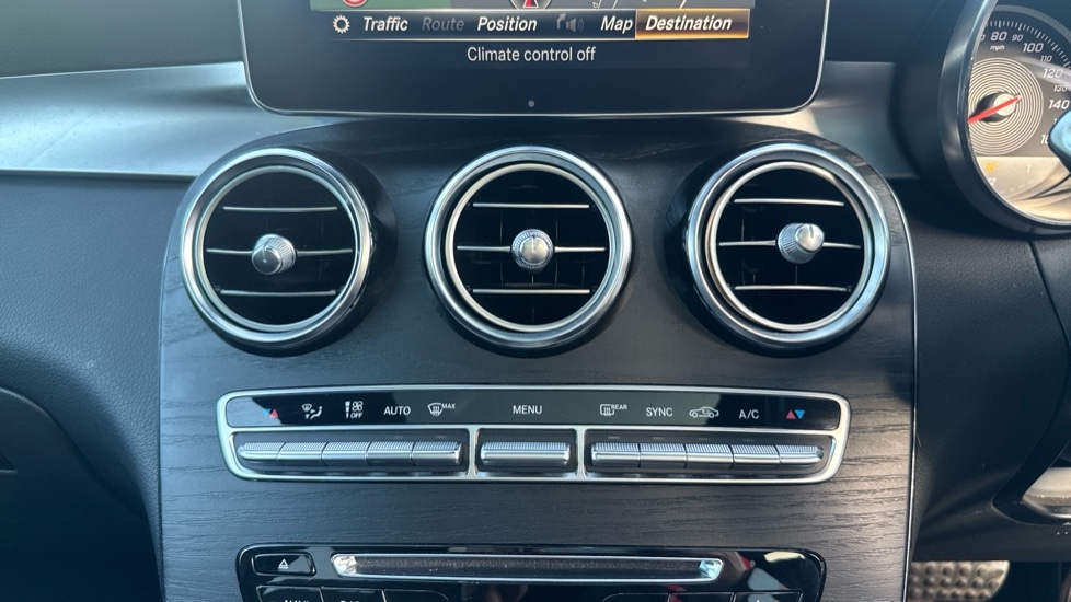 Used Mercedes-Benz GLC 2019 for sale - 76025311: Photo 34
