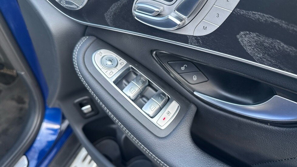 Used Mercedes-Benz GLC 2019 for sale - 76025311: Photo 41