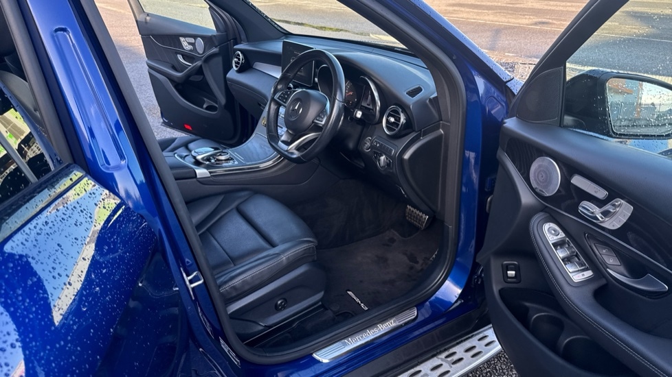 Used Mercedes-Benz GLC 2019 for sale - 76025311: Photo 44