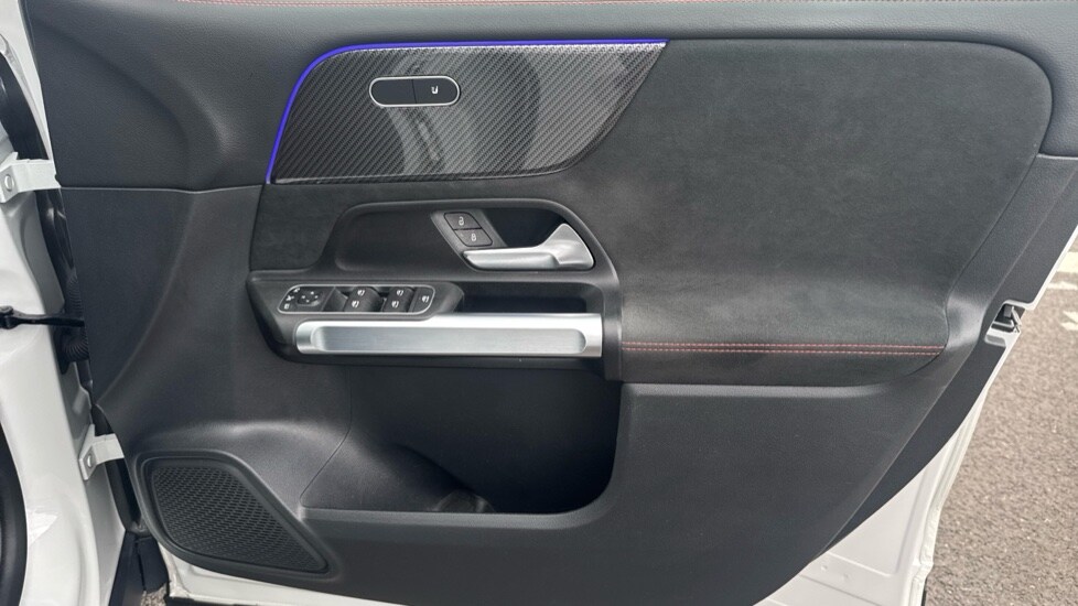 Used Mercedes-Benz GLB 2023 for sale - 76044394: Photo 30