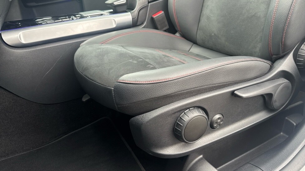 Used Mercedes-Benz GLB 2023 for sale - 76044394: Photo 32