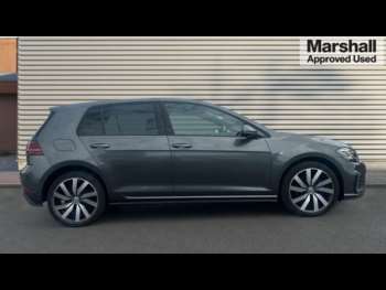 Used Volkswagen Golf 2018 for sale - 75197140: Photo