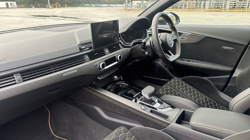 Used Audi RS4 2025 for sale - 76745318: Photo 2