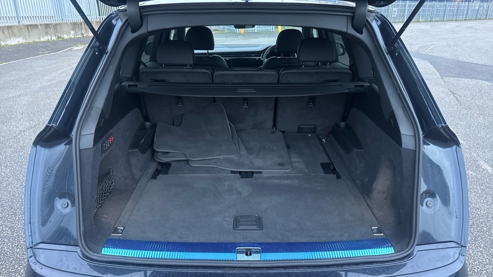 Used Audi Q7 2025 for sale - 76872084: Photo 18