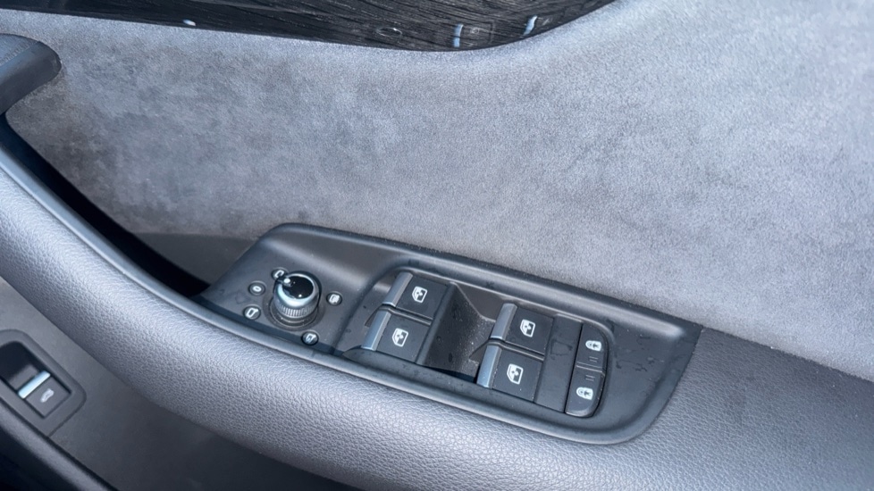 Used Audi Q7 2025 for sale - 76872084: Photo 28