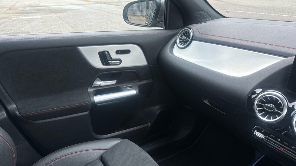 Used Mercedes-Benz EQA 2023 for sale - 75996903: Photo 36