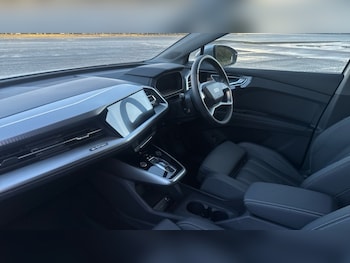 Used Audi Q4 e-tron 2025 for sale - 76738039: Photo