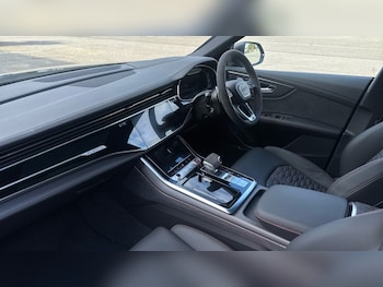 Used Audi RS Q8 2025 for sale - 76660968: Photo