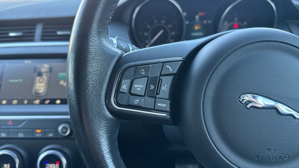 Used Jaguar E-Pace 2019 for sale - 76609766: Photo 21