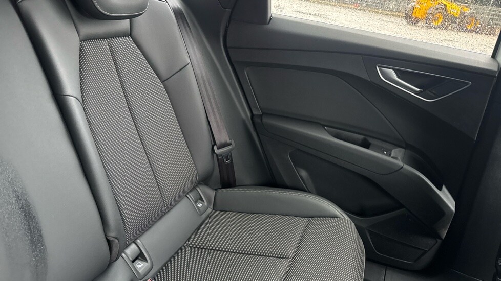 Used Audi Q4 e-tron 2021 for sale - 76873163: Photo 15