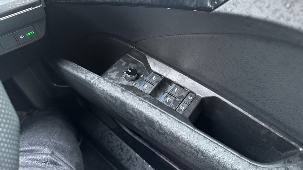 Used Audi Q4 e-tron 2021 for sale - 76873163: Photo 28