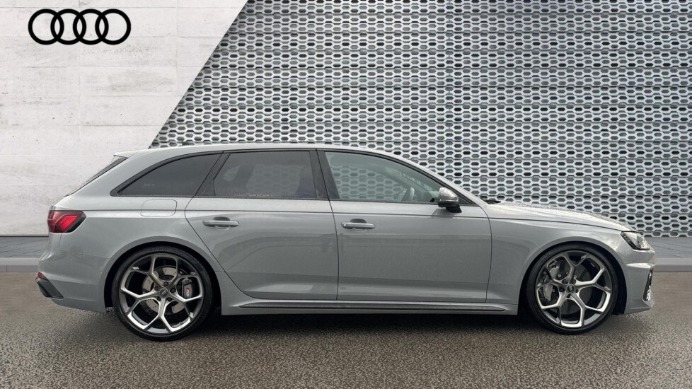 Used Audi RS4 2025 for sale - 76937565: Photo 4