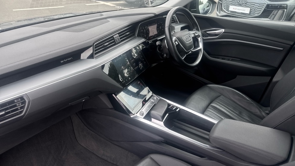 Used Audi e-tron 2020 for sale - 76954496: Photo 2