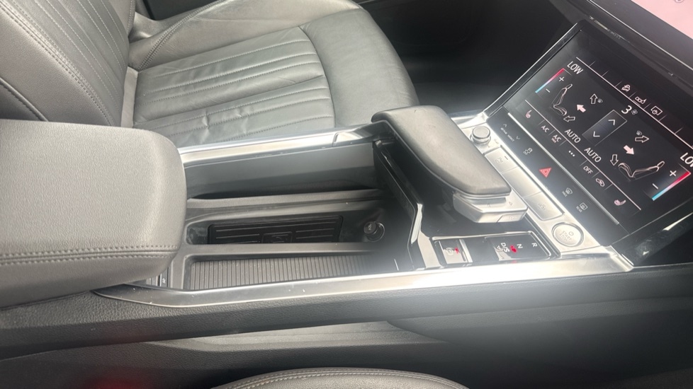Used Audi e-tron 2020 for sale - 76954496: Photo 27