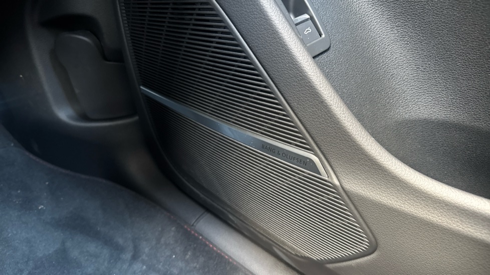 Used Audi RS Q8 2025 for sale - 76872145: Photo 32