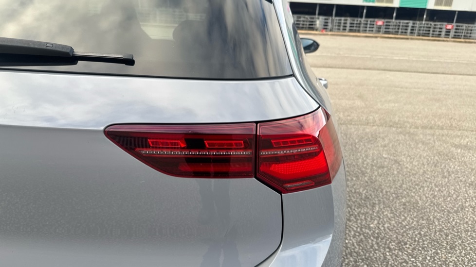 Used Volkswagen Golf 2023 for sale - 76404716: Photo 30