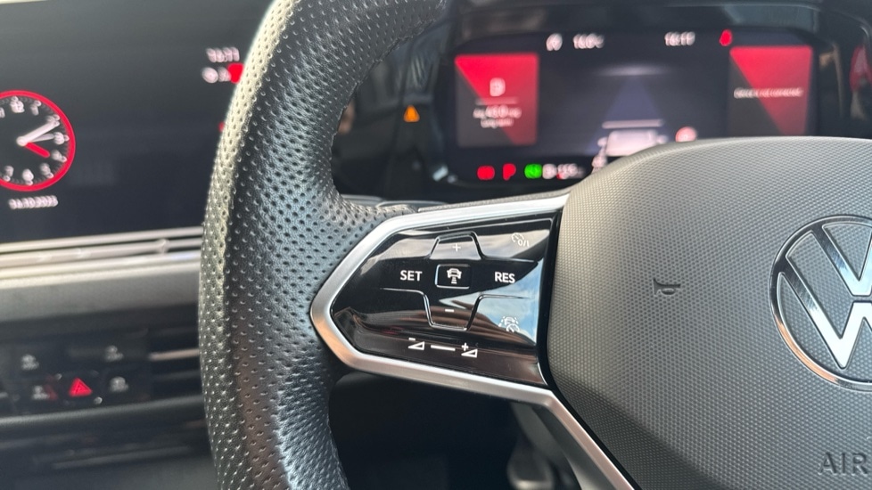 Used Volkswagen Golf 2023 for sale - 76404716: Photo 35