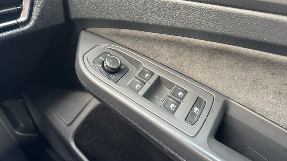 Used Volkswagen Golf 2023 for sale - 76404716: Photo 44