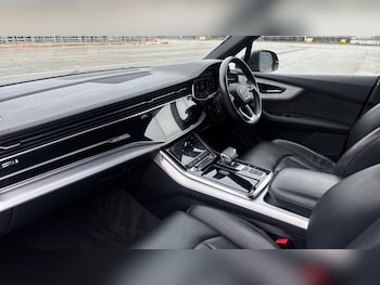 Used Audi Q7 2021 for sale - 76112067: Photo 2