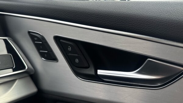 Used Audi Q7 2021 for sale - 76112067: Photo 45