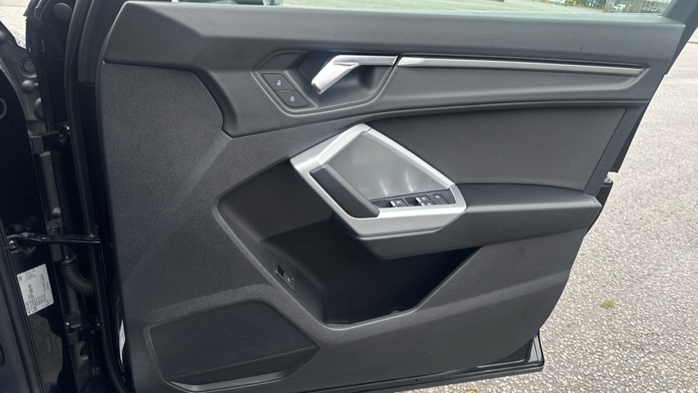 Used Audi Q3 2022 for sale - 76652311: Photo 28