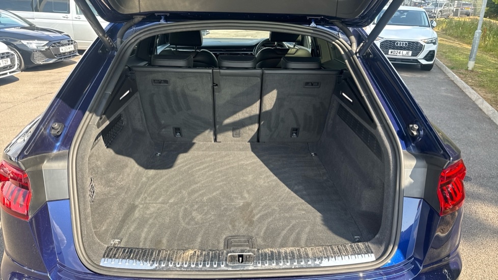 Used Audi Q8 2023 for sale - 76400839: Photo 18
