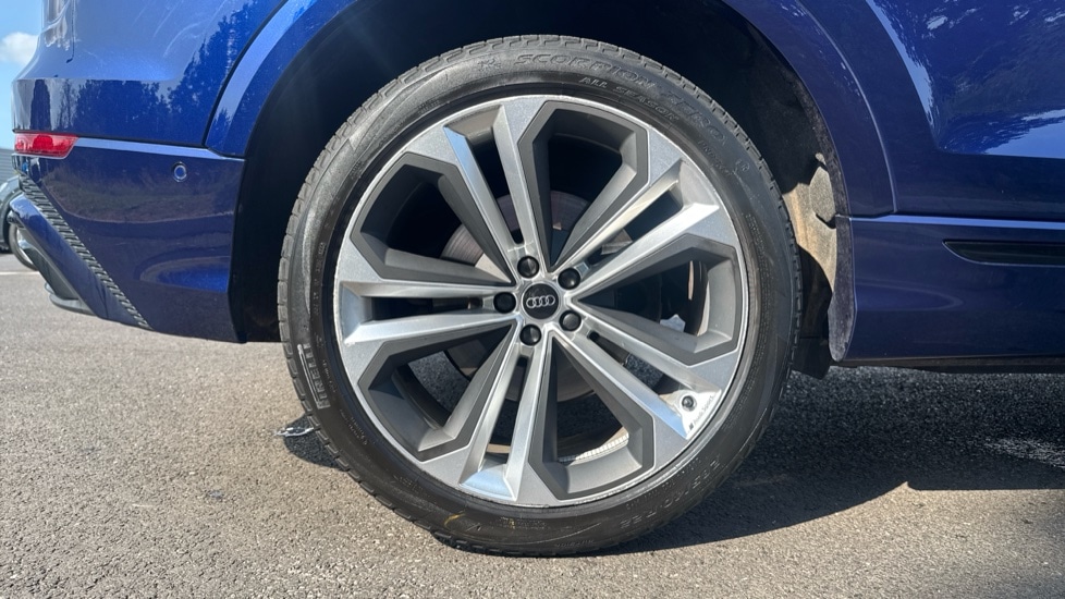 Used Audi Q8 2023 for sale - 76400839: Photo 21