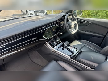 Used Audi Q8 2023 for sale - 76400839: Photo