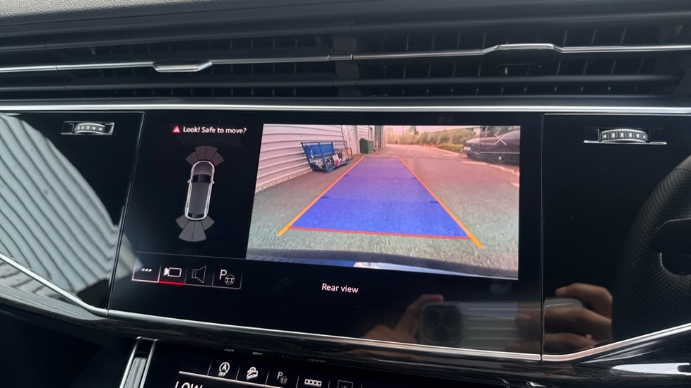 Used Audi Q8 2023 for sale - 76400839: Photo 36