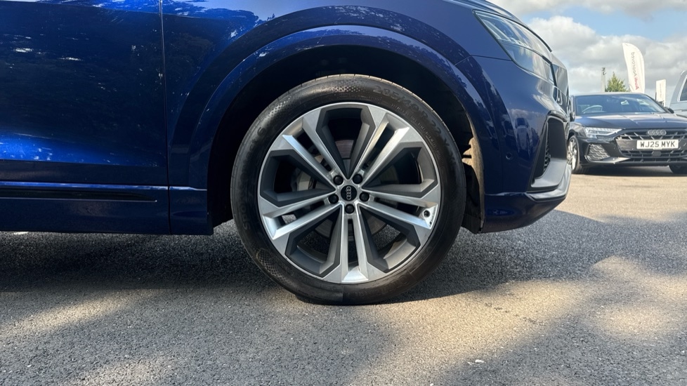 Used Audi Q8 2023 for sale - 76400839: Photo 5