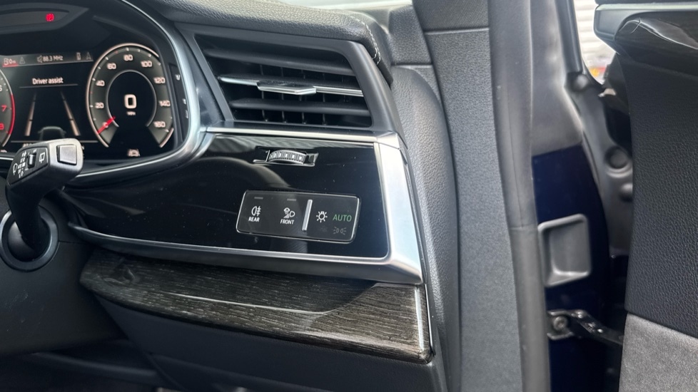 Used Audi Q8 2023 for sale - 76400839: Photo 58