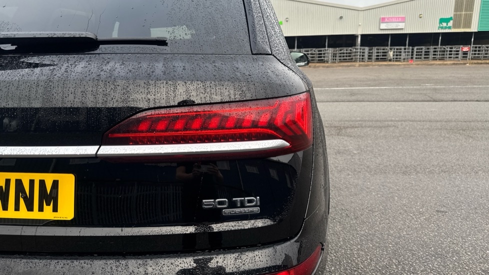 Used Audi Q7 2021 for sale - 76442147: Photo 33
