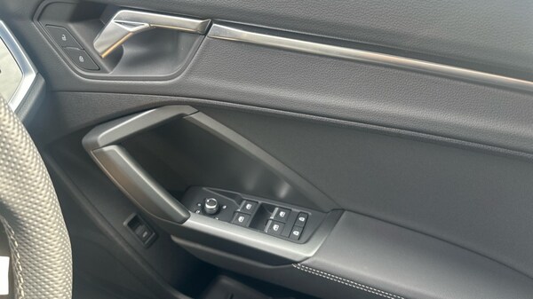 Used Audi Q3 2023 for sale - 76168811: Photo 28