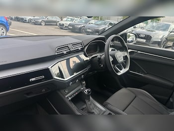 Used Audi Q3 2023 for sale - 76168811: Photo 2