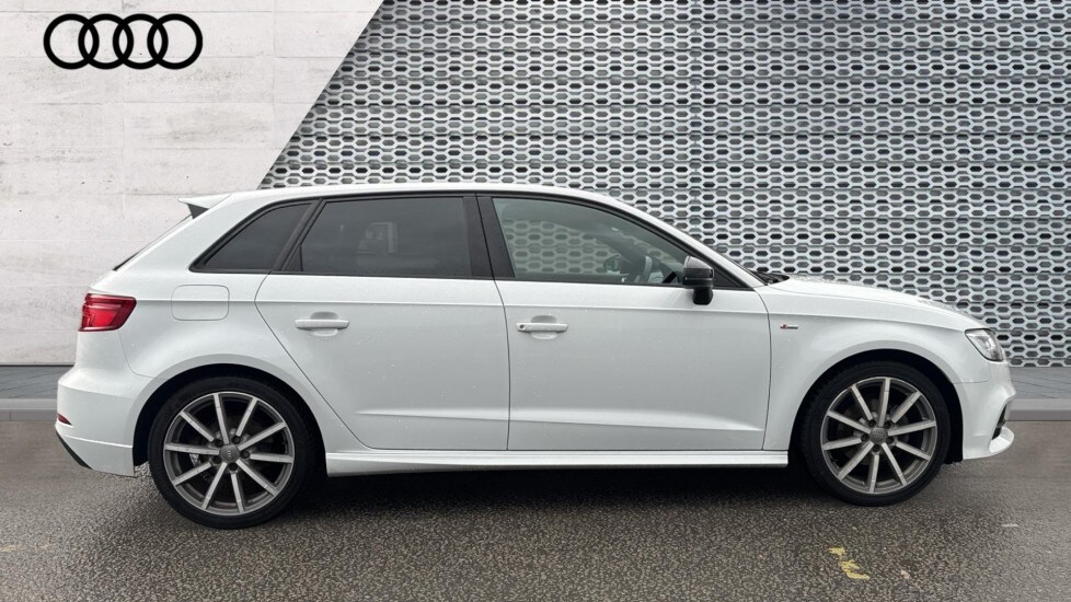 Used Audi A3 2018 for sale - 76888837: Photo 4