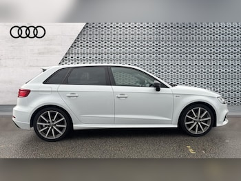 Used Audi A3 2018 for sale - 76888837: Photo