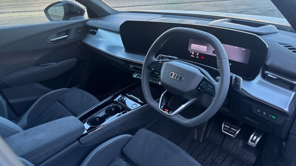 Used Audi Q3 2025 for sale - 76872313: Photo 2