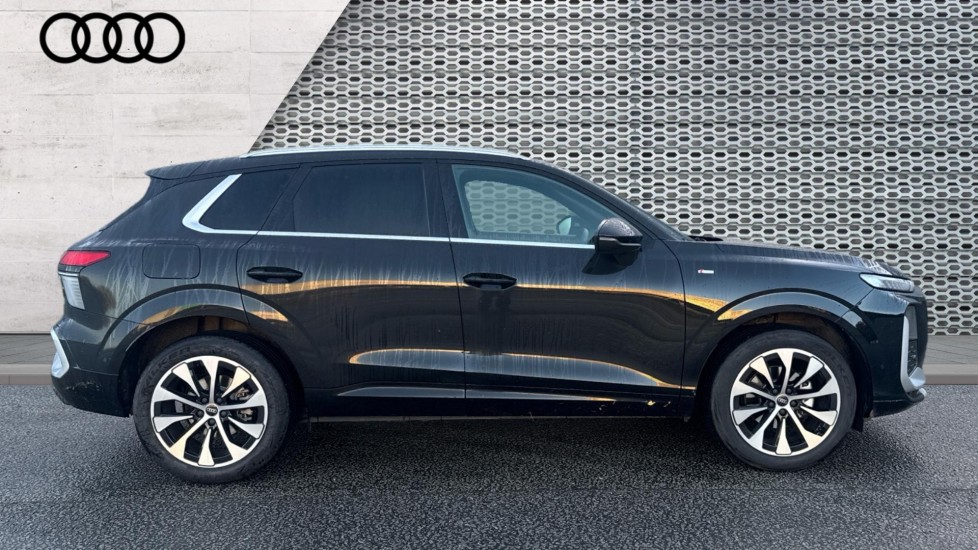 Used Audi Q3 2025 for sale - 76872298: Photo 4