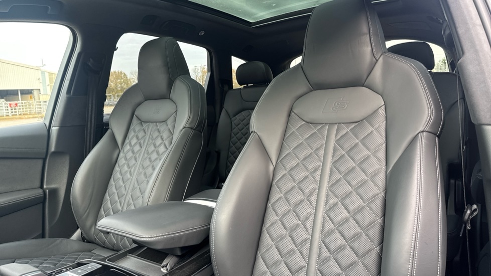 Used Audi Q7 2025 for sale - 76873194: Photo 17