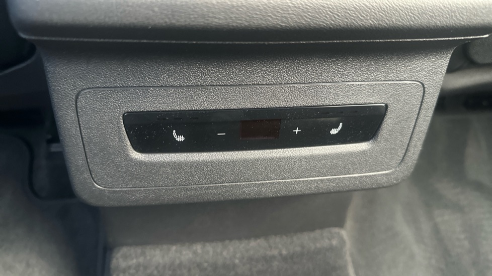 Used Audi Q6 e-tron 2025 for sale - 76870222: Photo 37