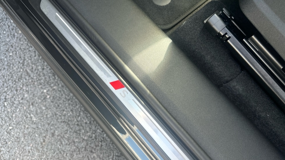 Used Audi Q6 e-tron 2025 for sale - 76870222: Photo 41