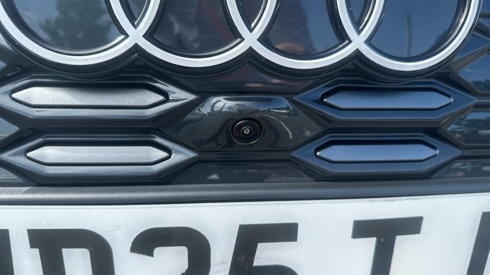 Used Audi Q6 e-tron 2025 for sale - 76870222: Photo 43